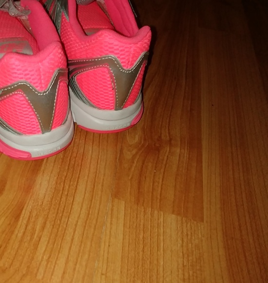 New, unworn New Balance sneakers size 3 - Picture 4 of 5